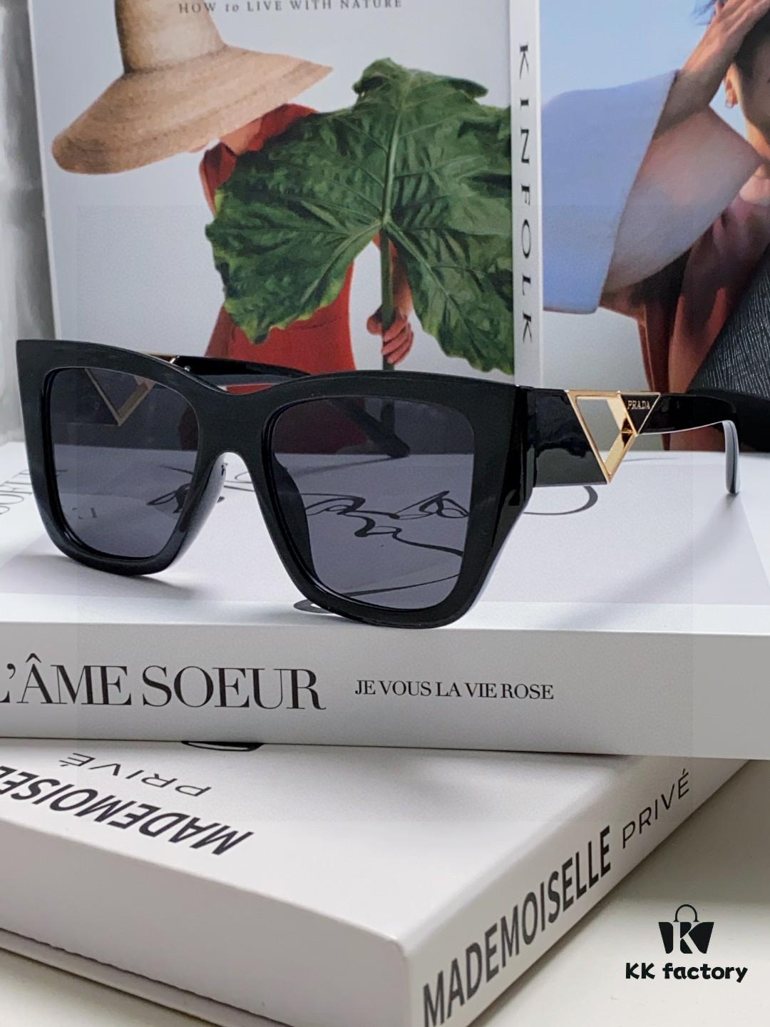 6931f9aa3a89a121ed54ac3b Prada 2025 Women's Square Frame Slimming and Versatile Sunglasses, High-End European Fashion Sun Glasses