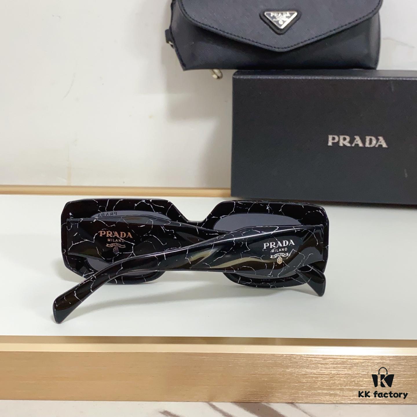 135 Prada SPR1790 Sunglasses