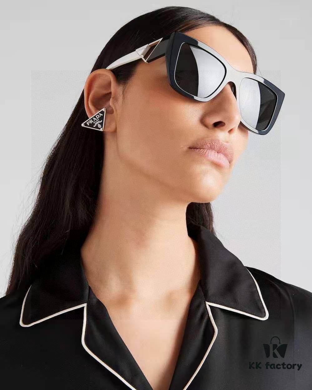 Prada 2025 European and American High-End Women's Square Frame Slimming Versatile Sunglasses, Influencer Street Style Sun Protection Glasses