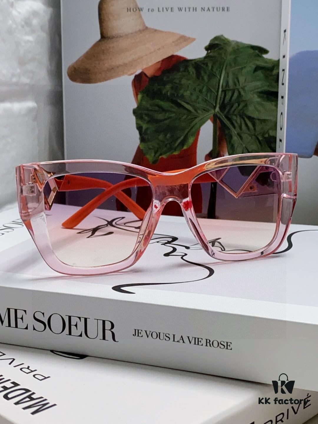6931fa293a89a121ed54b249 Prada 2025 European and American High-End Women's Square Frame Slimming Versatile Sunglasses, Trendy Street Snap Sun Protection Eyewear
