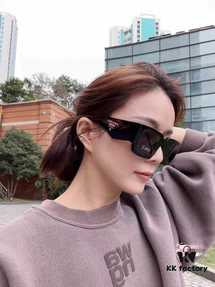 PRADA 2024 New Arrival European and American Style Sunglasses for Women, Summer Small Face Flattering, Stylish Korean-Inspired Unisex Sun Shades for Beach Vacation
