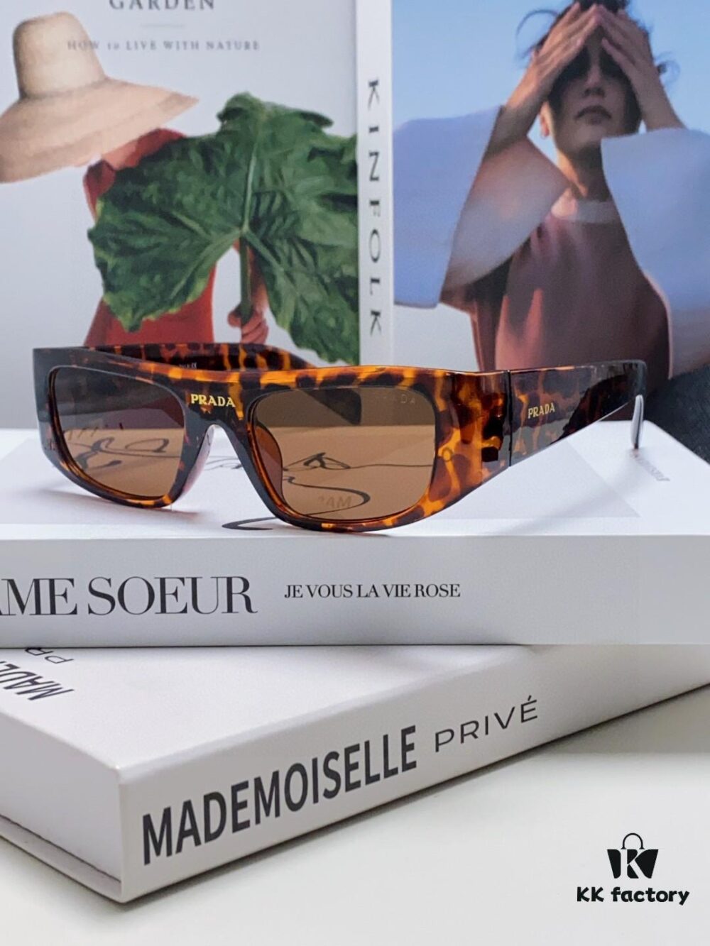PRADA 2024 New Arrival Retro Rectangular One-Piece Sunglasses, Stylish Unisex UV-Protective Industrial-Fashion Eyewear