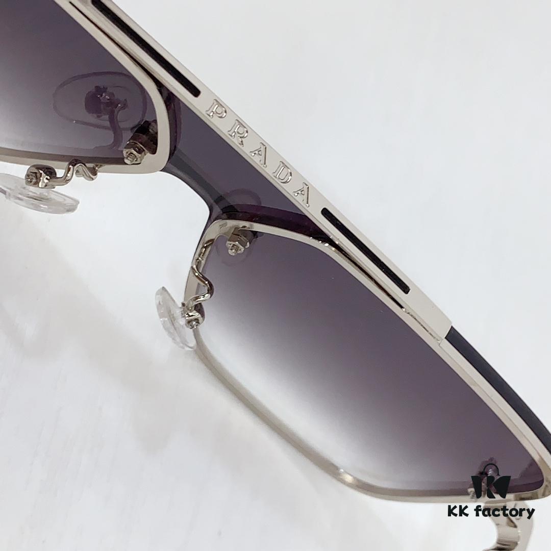 140 PRADA PR131 Sunglasses
