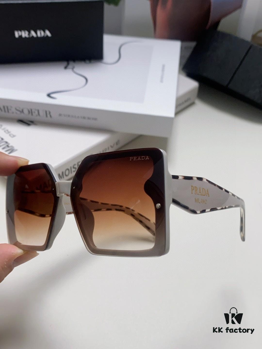 Prada 2024 New Fashion Simple Gradient Sunglasses for Round Face, Stylish Square Korean UV-Protective Retro Ins Sunglasses