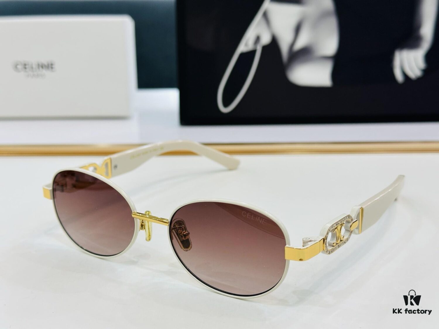 6931fa713a89a121ed54b5b5 CELINE CL40253 Size: 53×18-145, Consistently Popular Unisex Style with Excellent Shine and Premium Texture, Superior Craftsmanship, Sunglasses