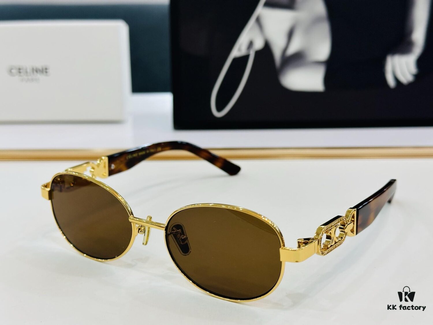 6931fa713a89a121ed54b5b6 CELINE CL40253 Size: 53×18-145, Consistently Popular Unisex Style with Excellent Shine and Premium Texture, Superior Craftsmanship, Sunglasses