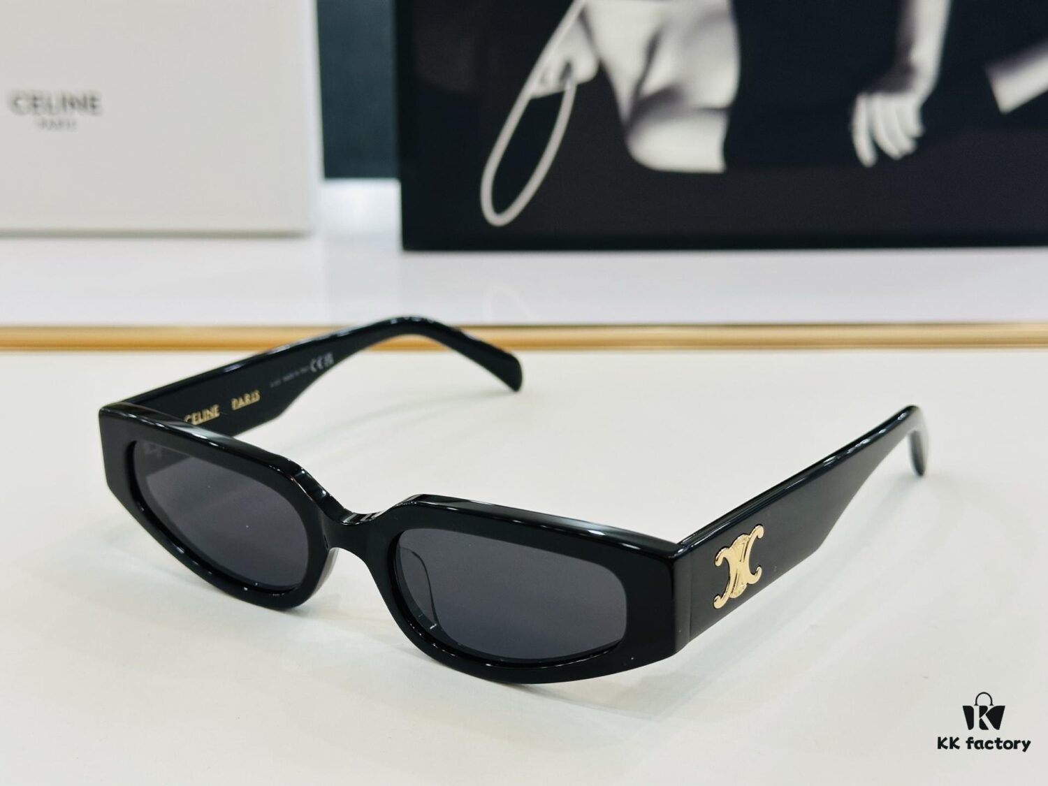 6931fa913a89a121ed54b760 CELINE CL40269U Size: 54-19-135, Consistently Popular Unisex Style, European-American Design, High Gloss Finish, Premium Texture, Excellent Craftsmanship, Sunglasses