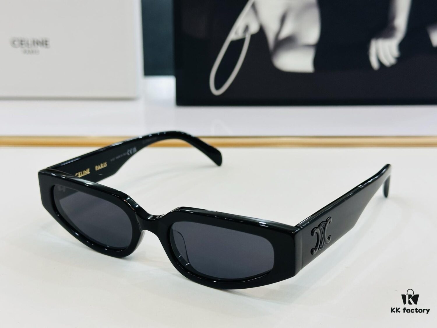 6931fa913a89a121ed54b763 CELINE CL40269U Size: 54-19-135, Consistently Popular Unisex Style, European-American Design, High Gloss Finish, Premium Texture, Excellent Craftsmanship, Sunglasses