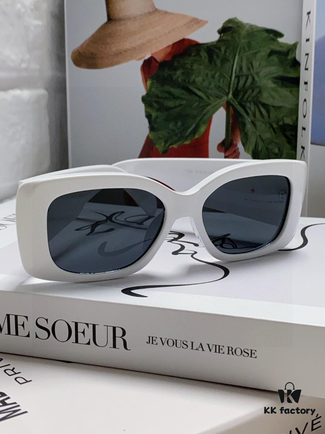 6931fa9a3a89a121ed54b7d1 CELINE 2025 New Runway Official Same Style as Yang Mi, Versatile Oversized Square Archetype Sunglasses