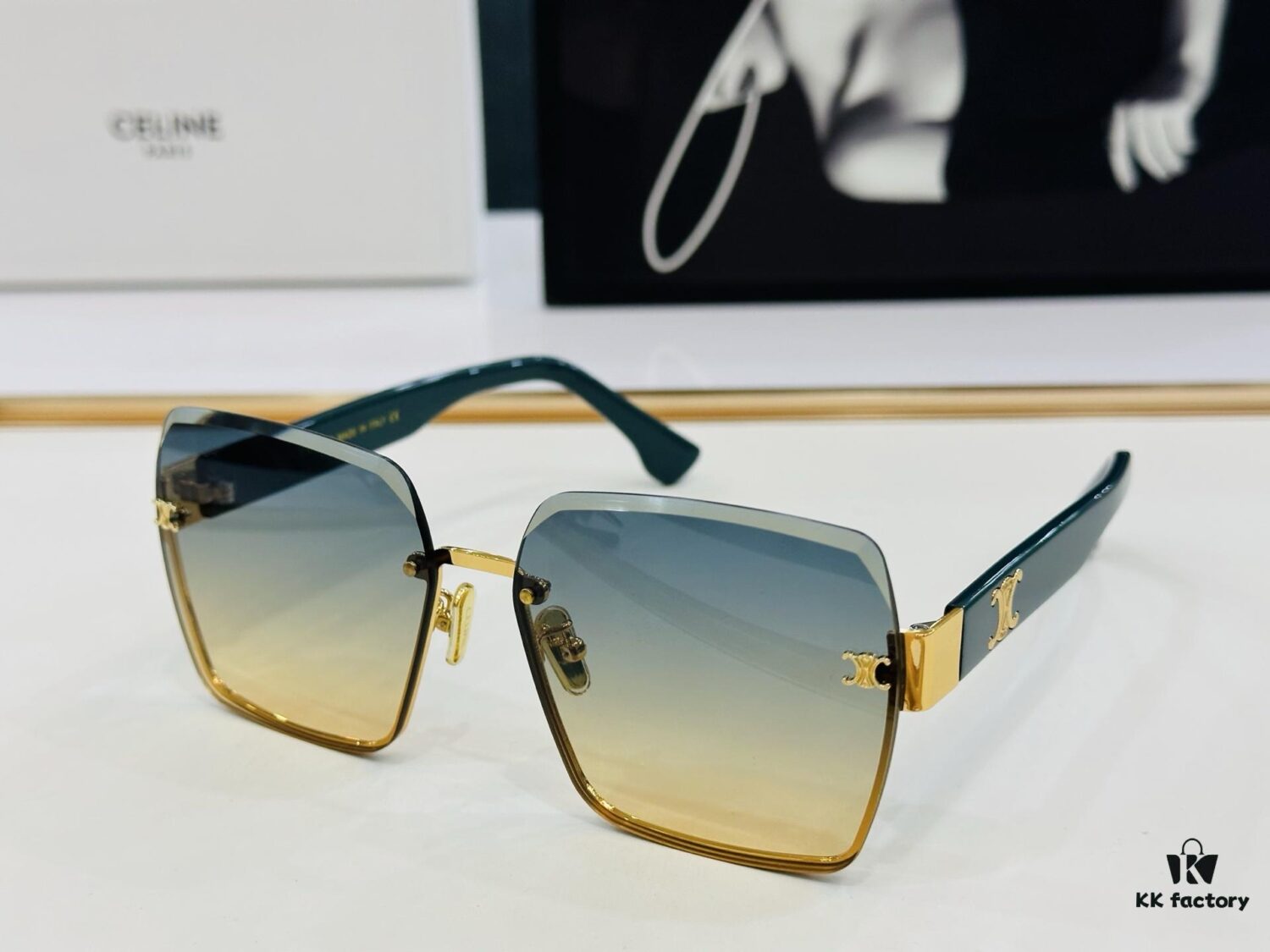 CELINE CL40237 Size: 62□18-140 Classic Best-Selling Style, European and American Fashion, High Gloss Finish, Premium Texture, Excellent Craftsmanship Sunglasses