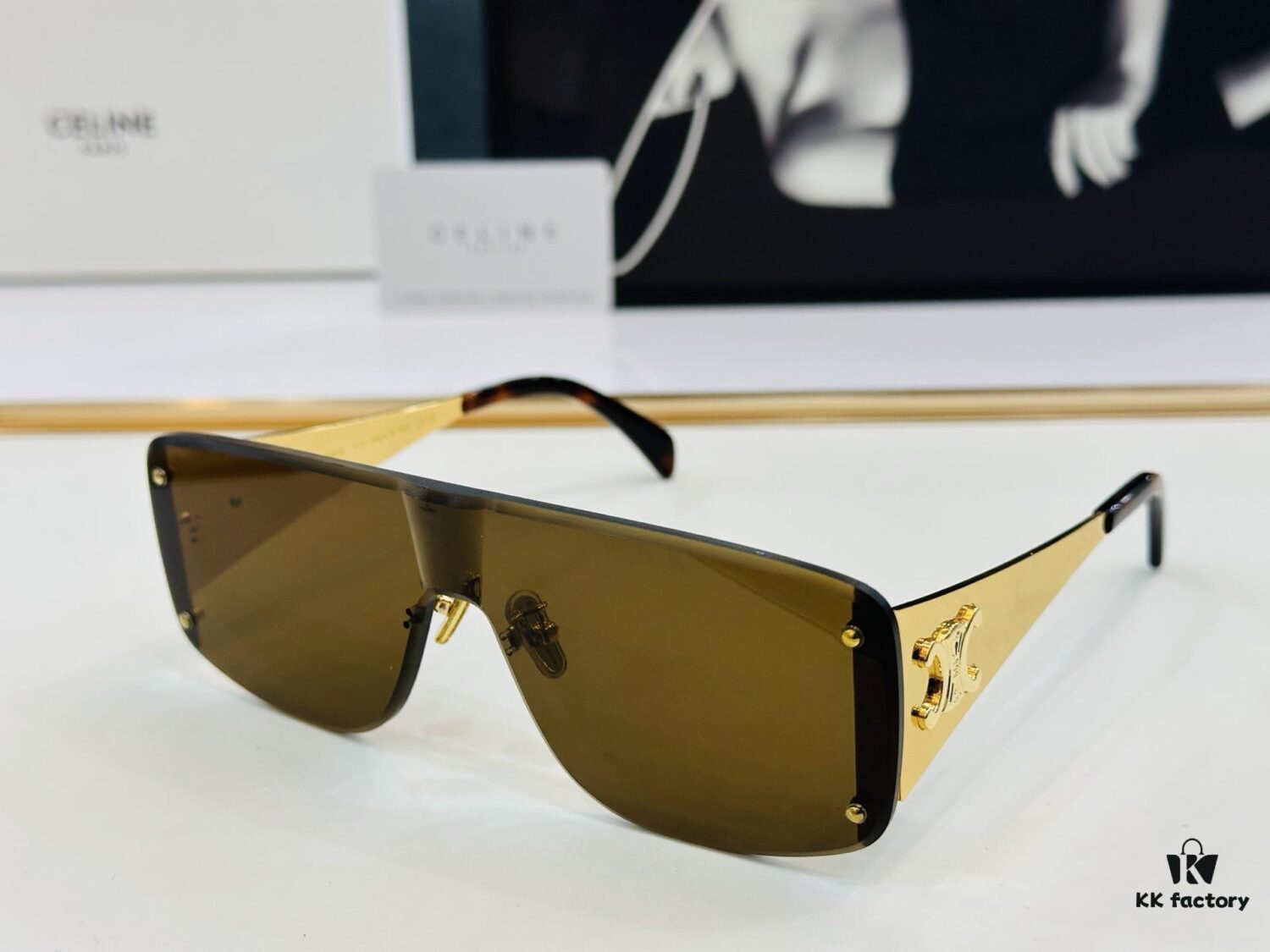 6931fab73a89a121ed54b8c5 CELINE CL42104U Size 145□0-148, Popular Unisex Style, European-American Fashion, High Gloss Finish, Premium Texture, XL Craftsmanship