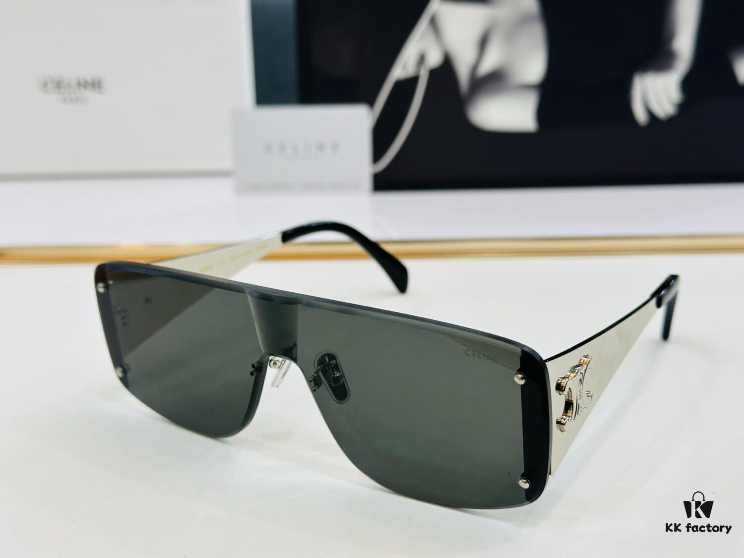 6931fab73a89a121ed54b8c8 CELINE CL42104U Size 145□0-148, Popular Unisex Style, European-American Fashion, High Gloss Finish, Premium Texture, XL Craftsmanship