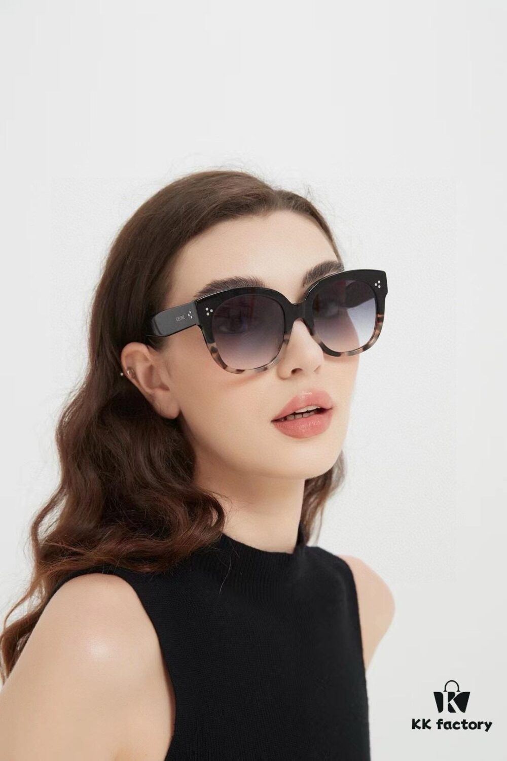 6931fabc3a89a121ed54b90a Timeless Classic High-Quality CELINE CL4002UN Two-Tone Acetate Sunglasses with Strong Dimensional Effect, Italian Imported Frame Material, High-Definition Lenses, Stylish and Versatile Design