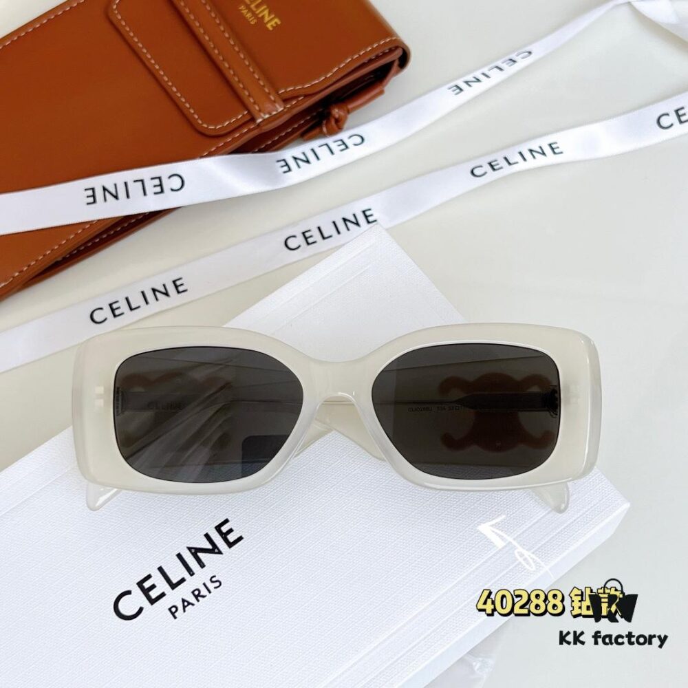 6931fb1b3a89a121ed54bd63 CELINE Full Diamond Arc de Triomphe Model