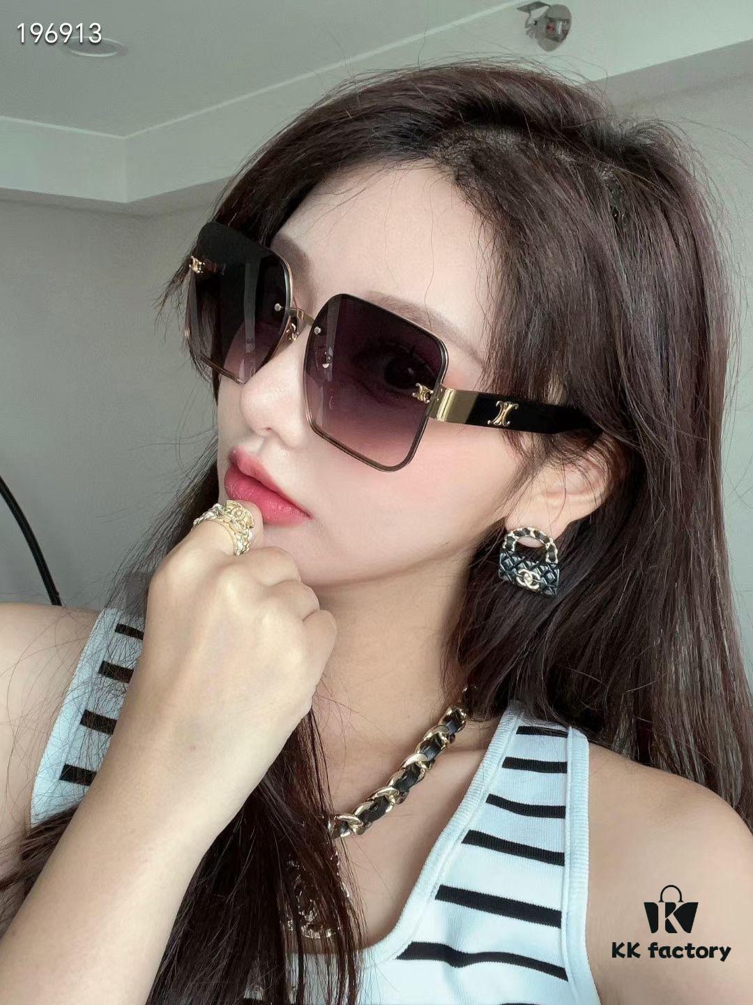 6931fb4b3a89a121ed54bff3 CELINE MODEL: CL 40238 SIZE: 53□20-146 Sunglasses