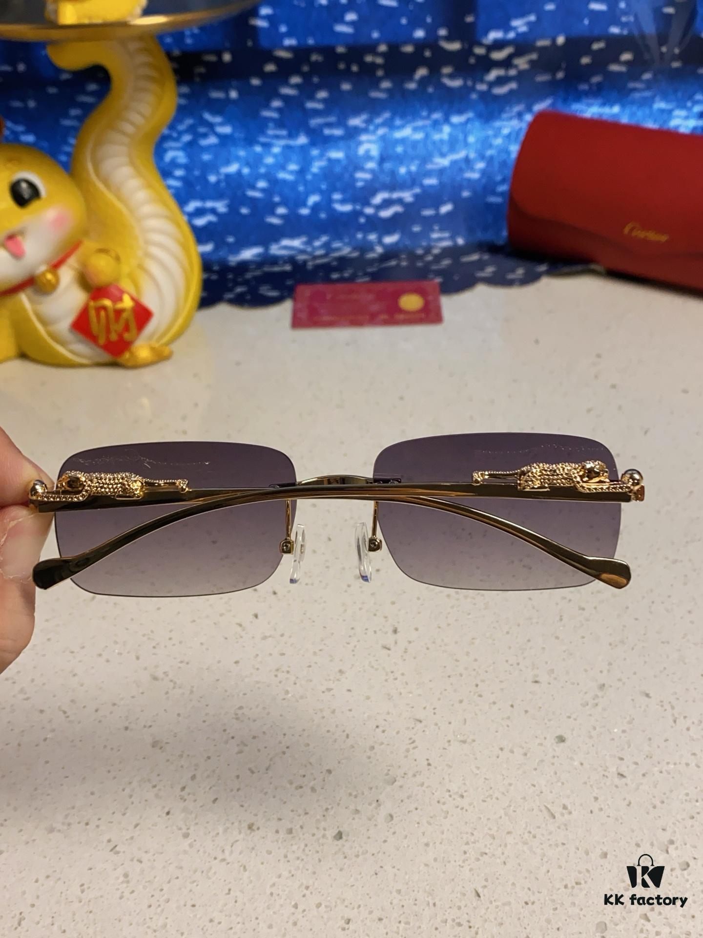 Cartier 2025 New Arrival Official Website 1:1 Minimalist Luxury Sunglasses with Iconic Leopard Logo on Temple
