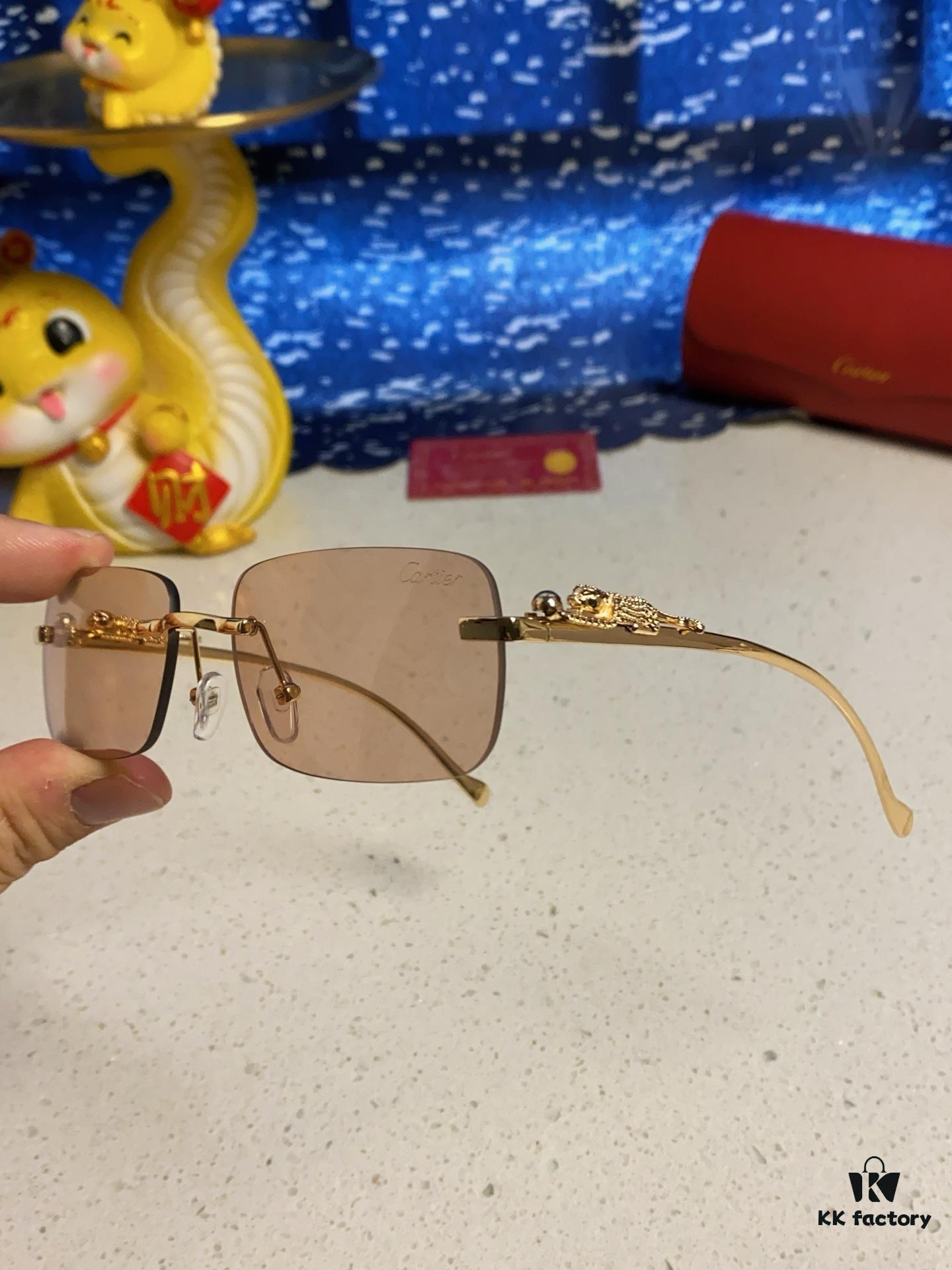 Cartier 2025 New Arrival Official Website 1:1 Minimalist Luxury Sunglasses with Iconic Leopard Logo on Temple