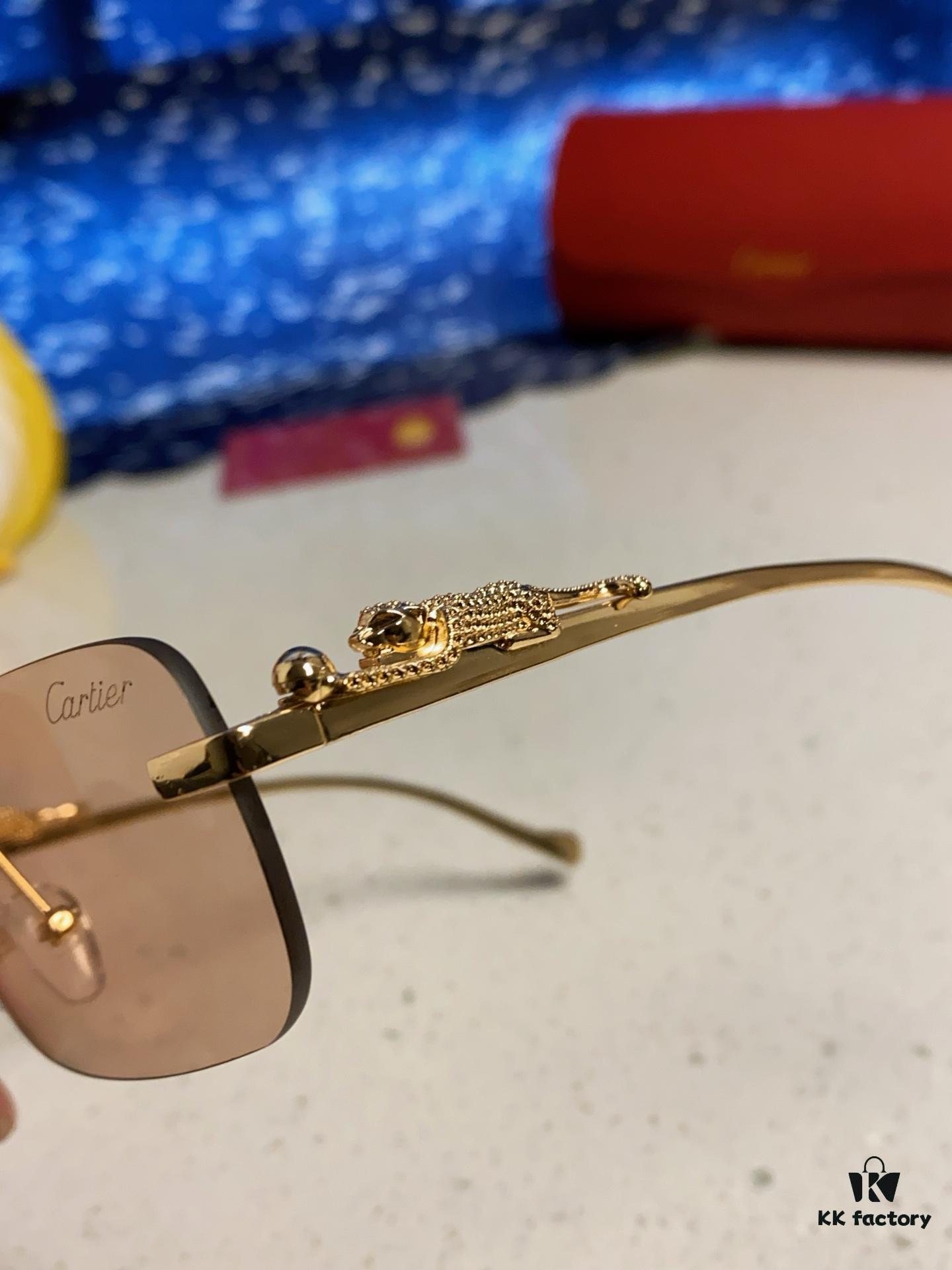 Cartier 2025 New Arrival Official Website 1:1 Minimalist Luxury Sunglasses with Iconic Leopard Logo on Temple
