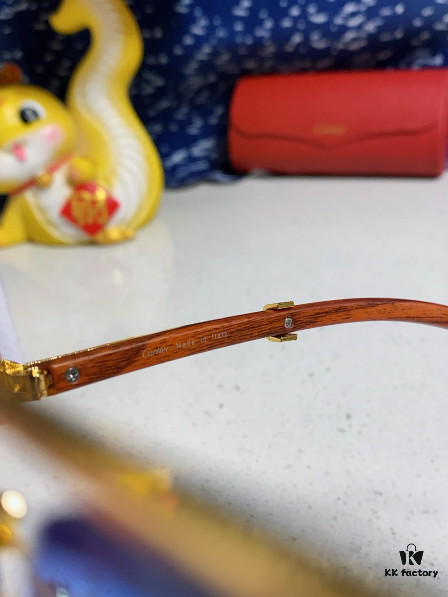 6931fb7a3a89a121ed54c25e Cartier 2025 New Arrival Wooden Texture Panther Decorated Frameless Bar Square Sunglasses, Fashionable Retro Gradient Color Tinted Glasses for Street Photography