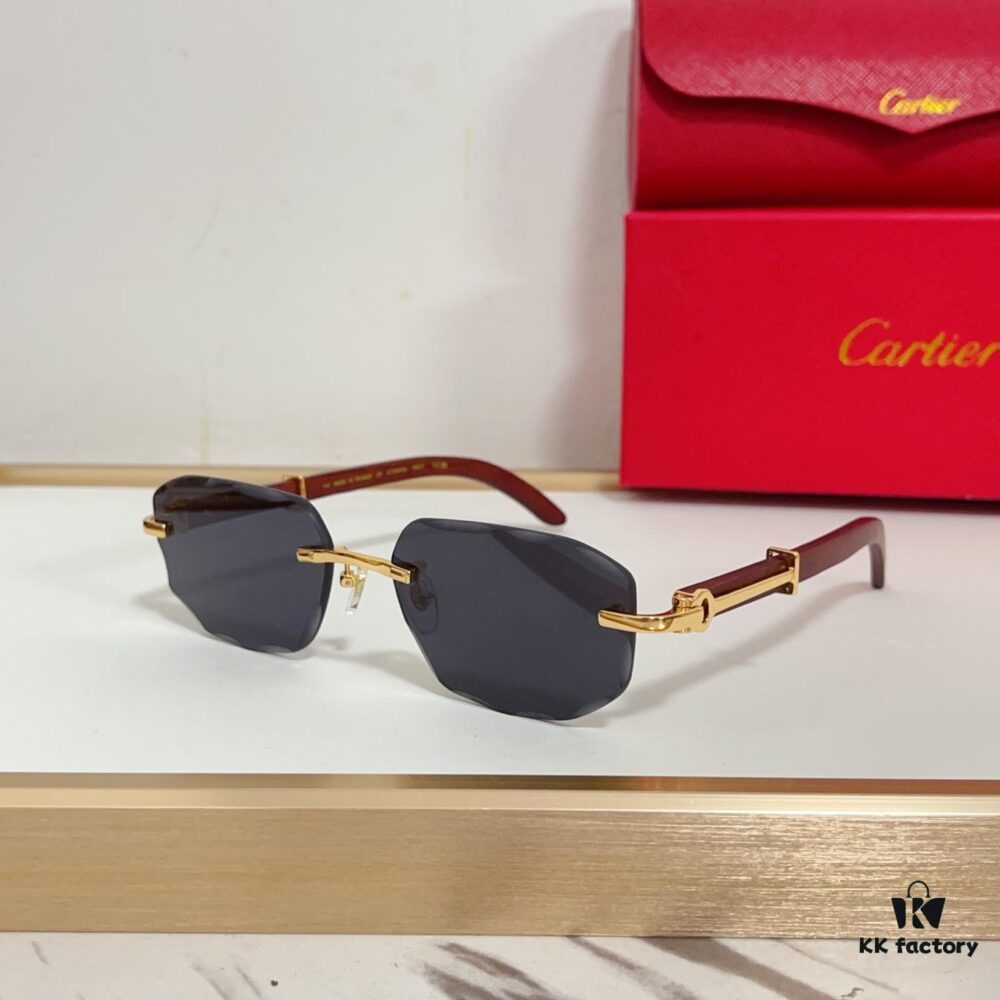 6931fb803a89a121ed54c2b3 135 Cartier MOD: CT0606S Size: 59□17 142