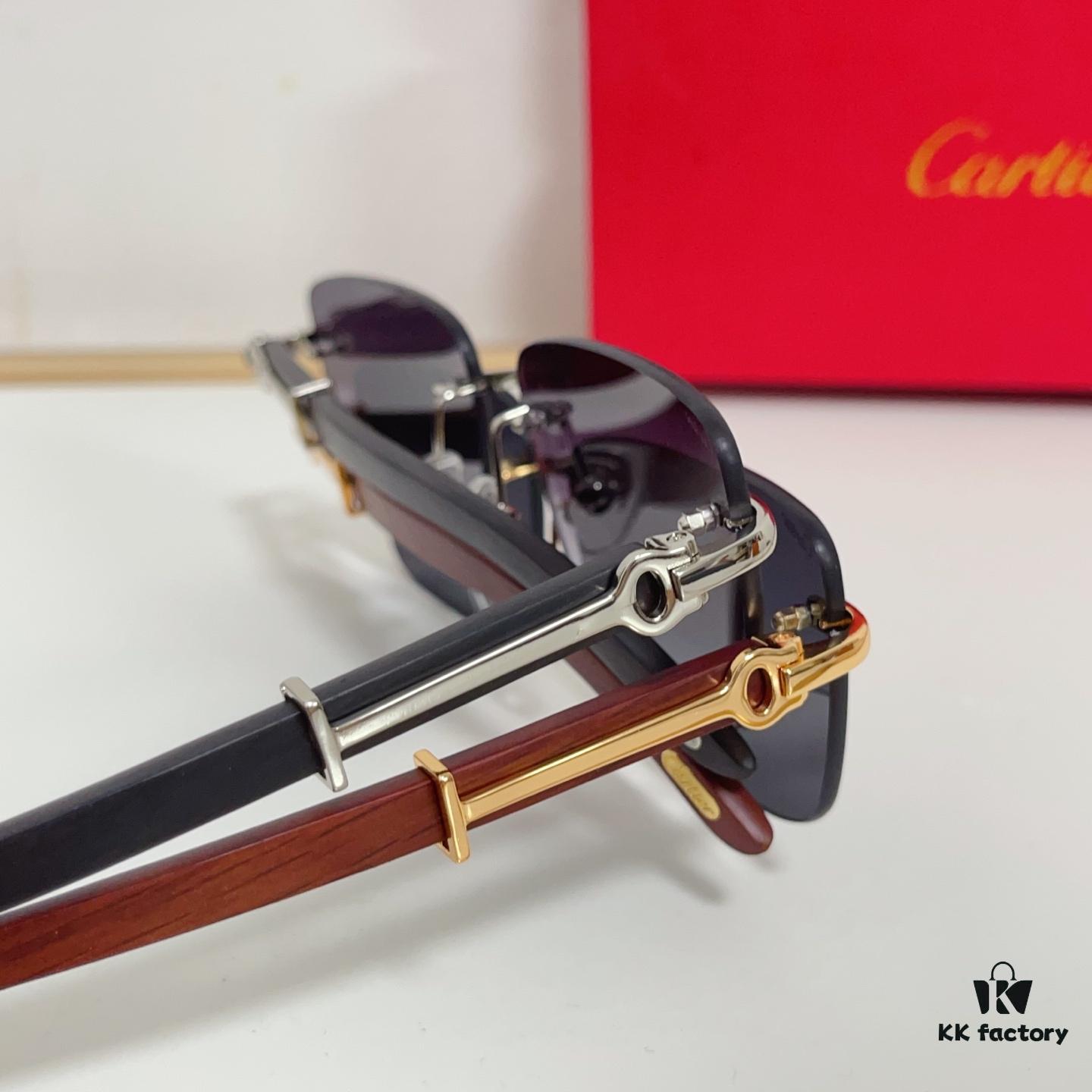 135 Cartier MOD: CT0608S Size: 60□17 142