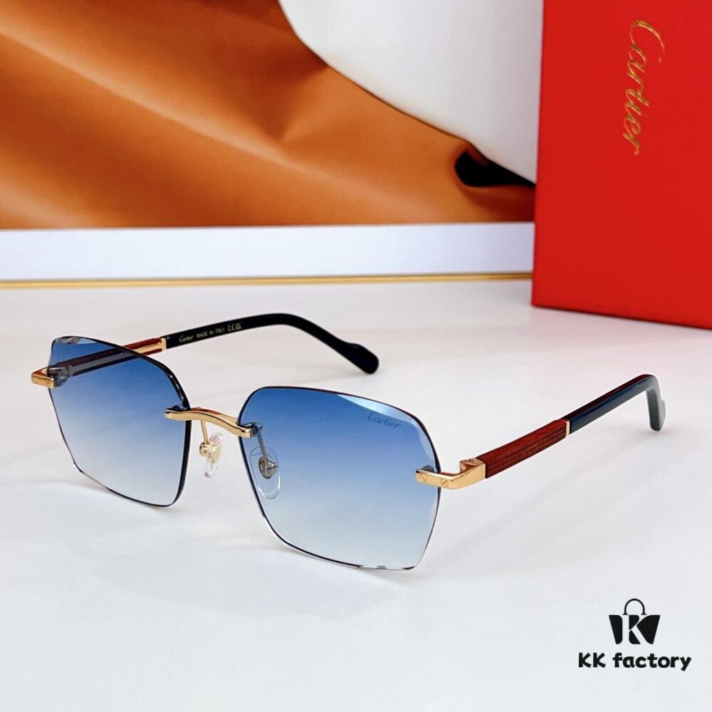 6931fb8c3a89a121ed54c350 135 Cartier MOD: CT0483S Size: 59□18 140 Sunglasses
