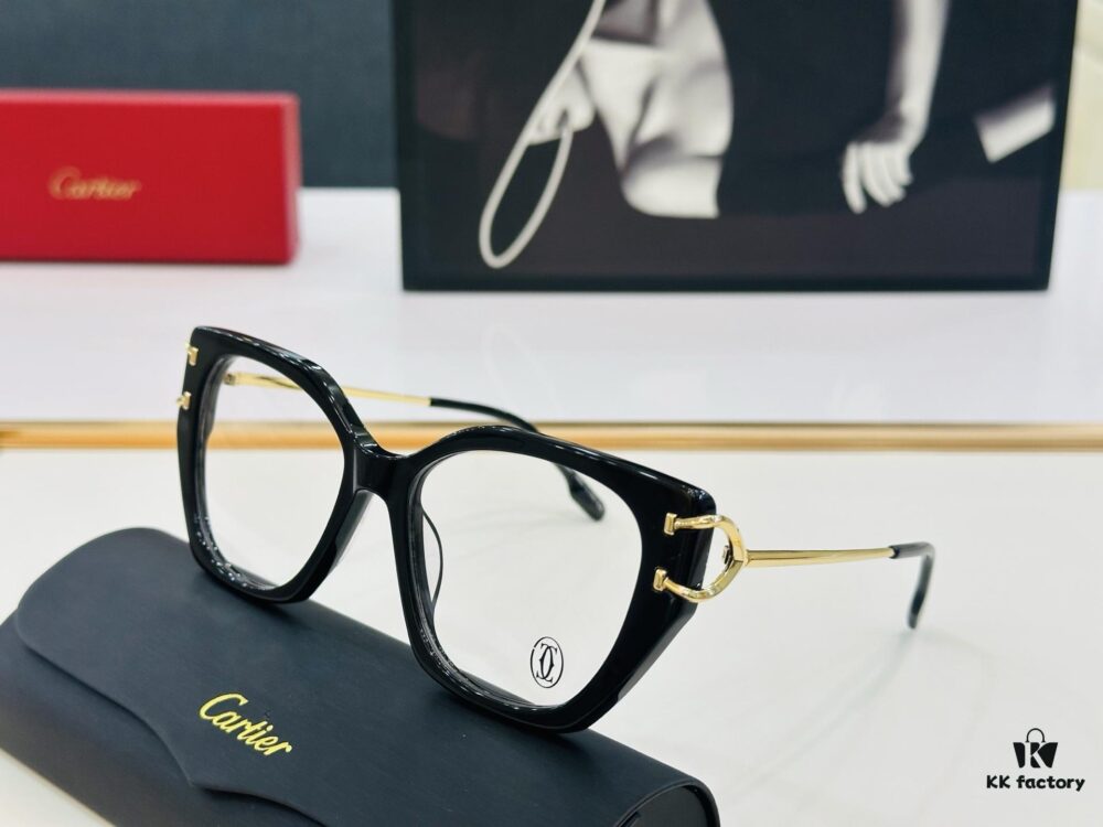 6931fb963a89a121ed54c3c4 Cartier CT0530S Size: 56□17-145 Universal Frame Shape Suits All Face Types Minimalist and Elegant Fashionable Unisex Sunglasses