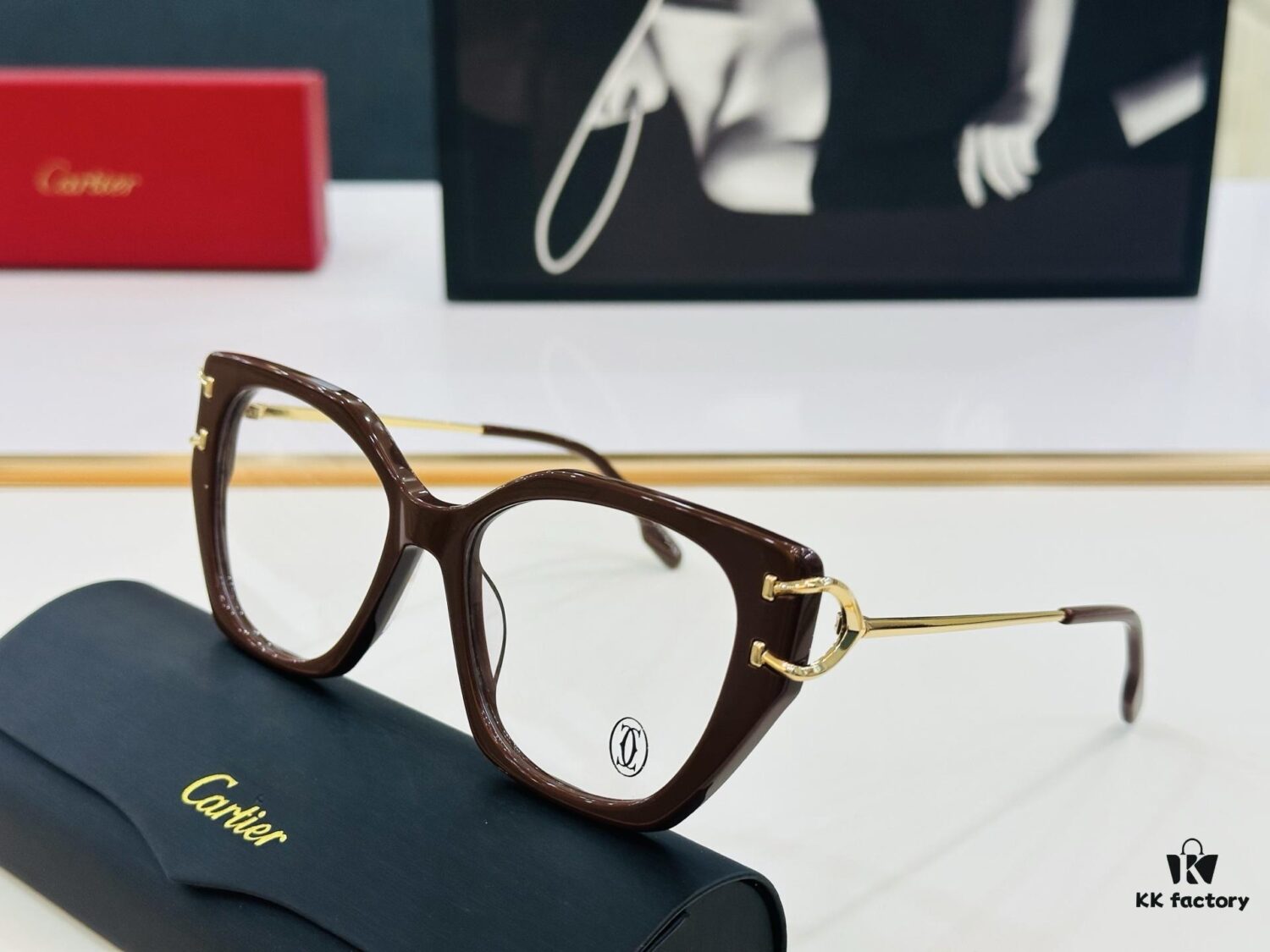6931fb963a89a121ed54c3c6 Cartier CT0530S Size: 56□17-145 Universal Frame Shape Suits All Face Types Minimalist and Elegant Fashionable Unisex Sunglasses