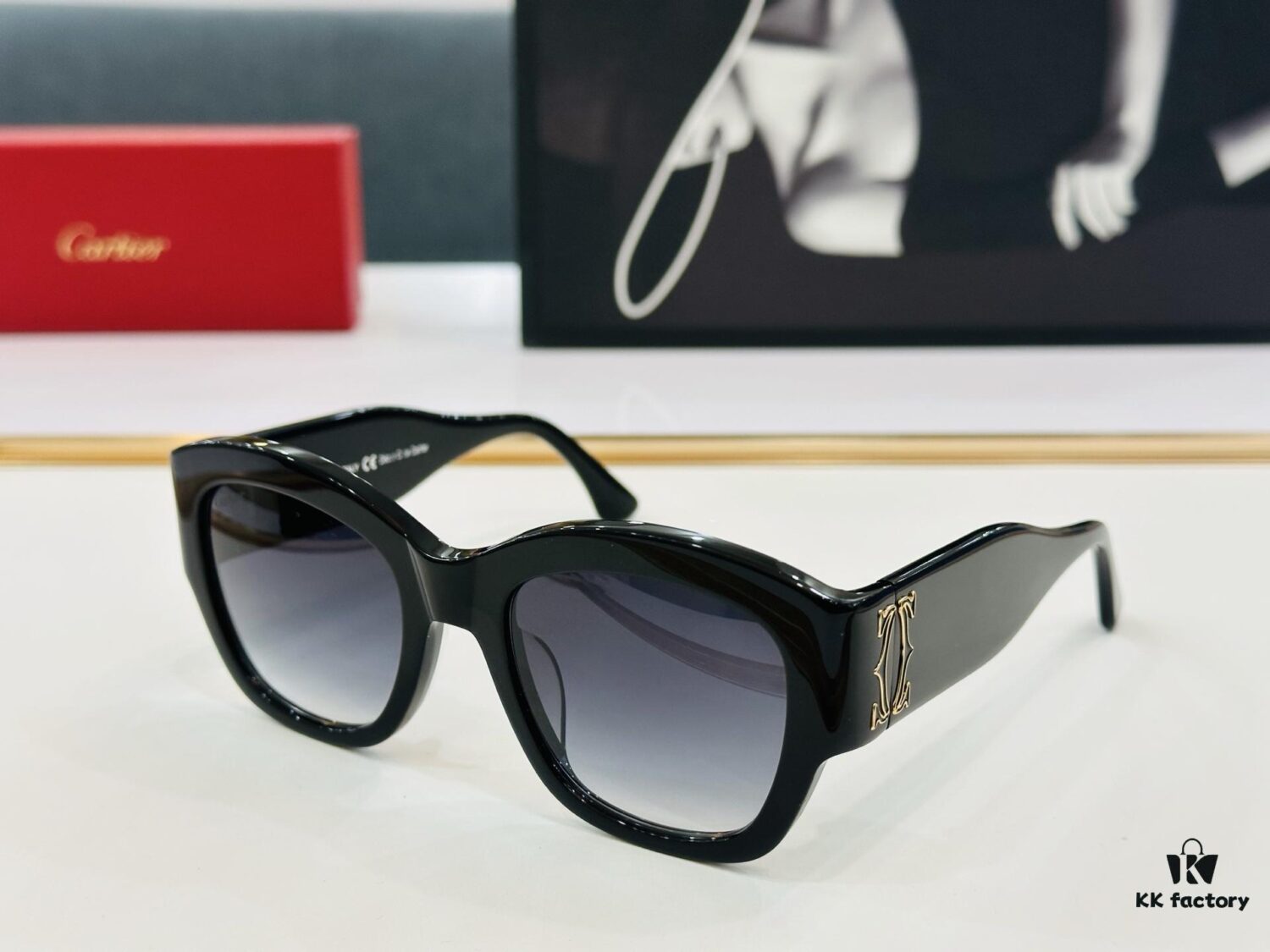 6931fbab3a89a121ed54c4f0 Cartier - ESW00568 Size: 52□21-135 Unisex Stylish Oversized Sunglasses, Universal Frame Fit, Minimalist and Elegant Design, Fashionable and Casual
