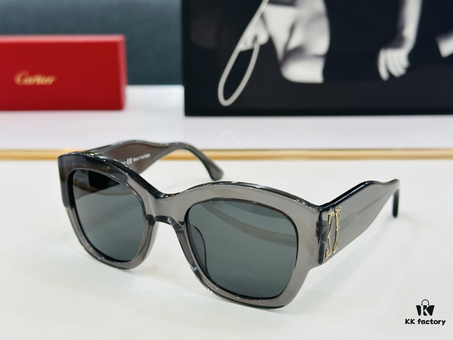 6931fbab3a89a121ed54c4f3 Cartier - ESW00568 Size: 52□21-135 Unisex Stylish Oversized Sunglasses, Universal Frame Fit, Minimalist and Elegant Design, Fashionable and Casual