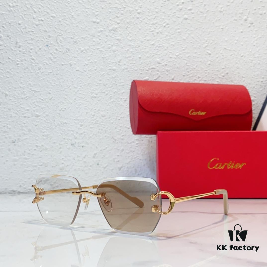 6931fc093a89a121ed54c94a Cartier CT0433S Sunglasses, Size 145, Gradient 140, Photochromic 170