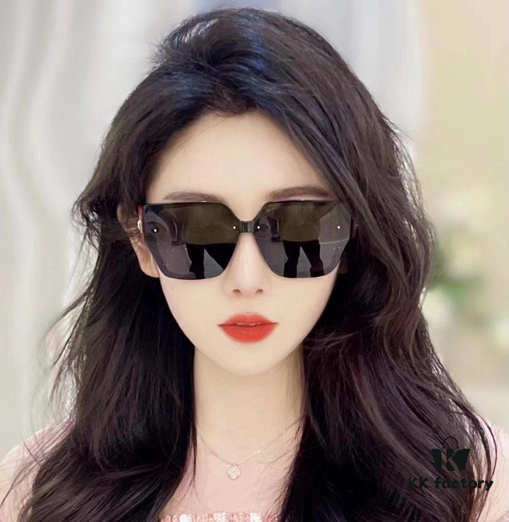 6931fc353a89a121ed54cba0 Cartier 2024 New Women's Sunglasses, K0200 Model, Classic Frame Design, Elegant and Stylish