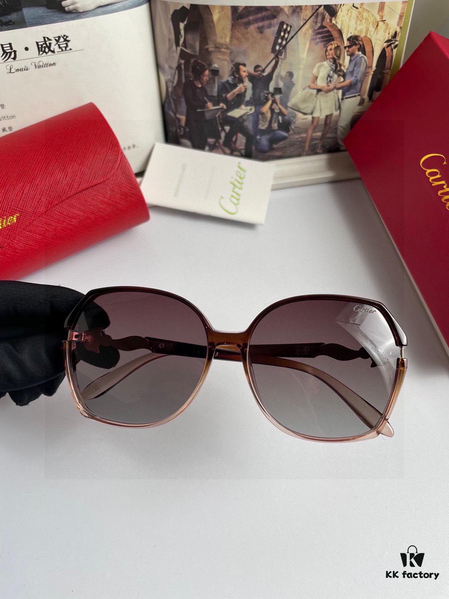 6931fc5f3a89a121ed54cdda New Cartier Women's Sunglasses with PC Frame and Fox Head Temples, Polarized Lens