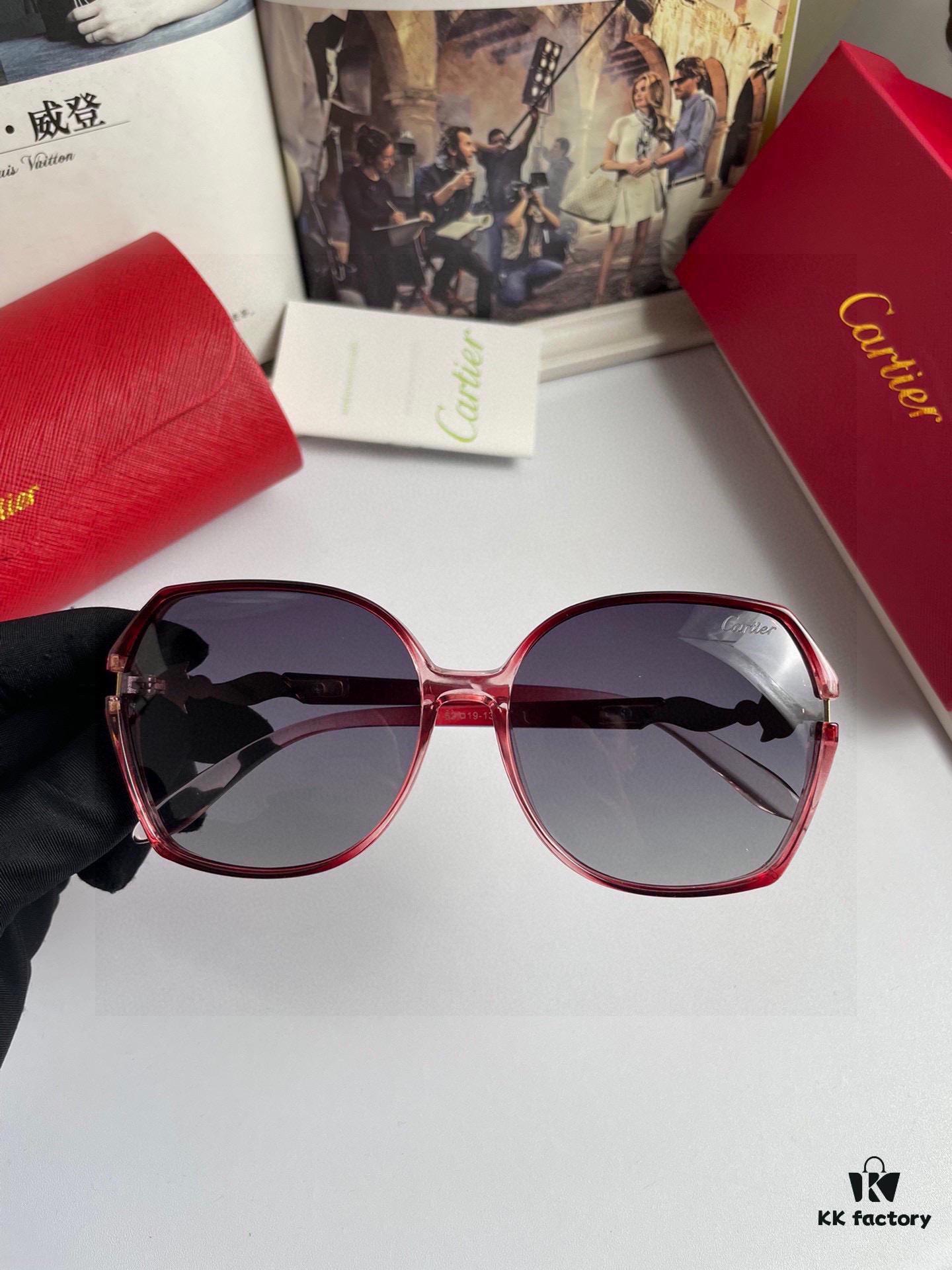 6931fc6f3a89a121ed54ceba New Cartier Women's Sunglasses with Fox Head Temples, PC Frame and Imported Polarized Lenses