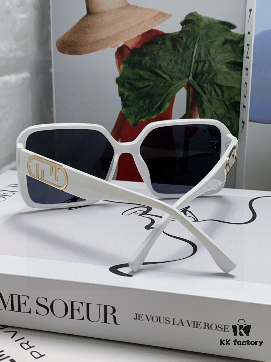 6931fc9f3a89a121ed54d10c Fendi 2025 New Arrival Trendy European and American Style Square Sunglasses for Women, High-End Fashion UV Protection Sunglasses In Stock