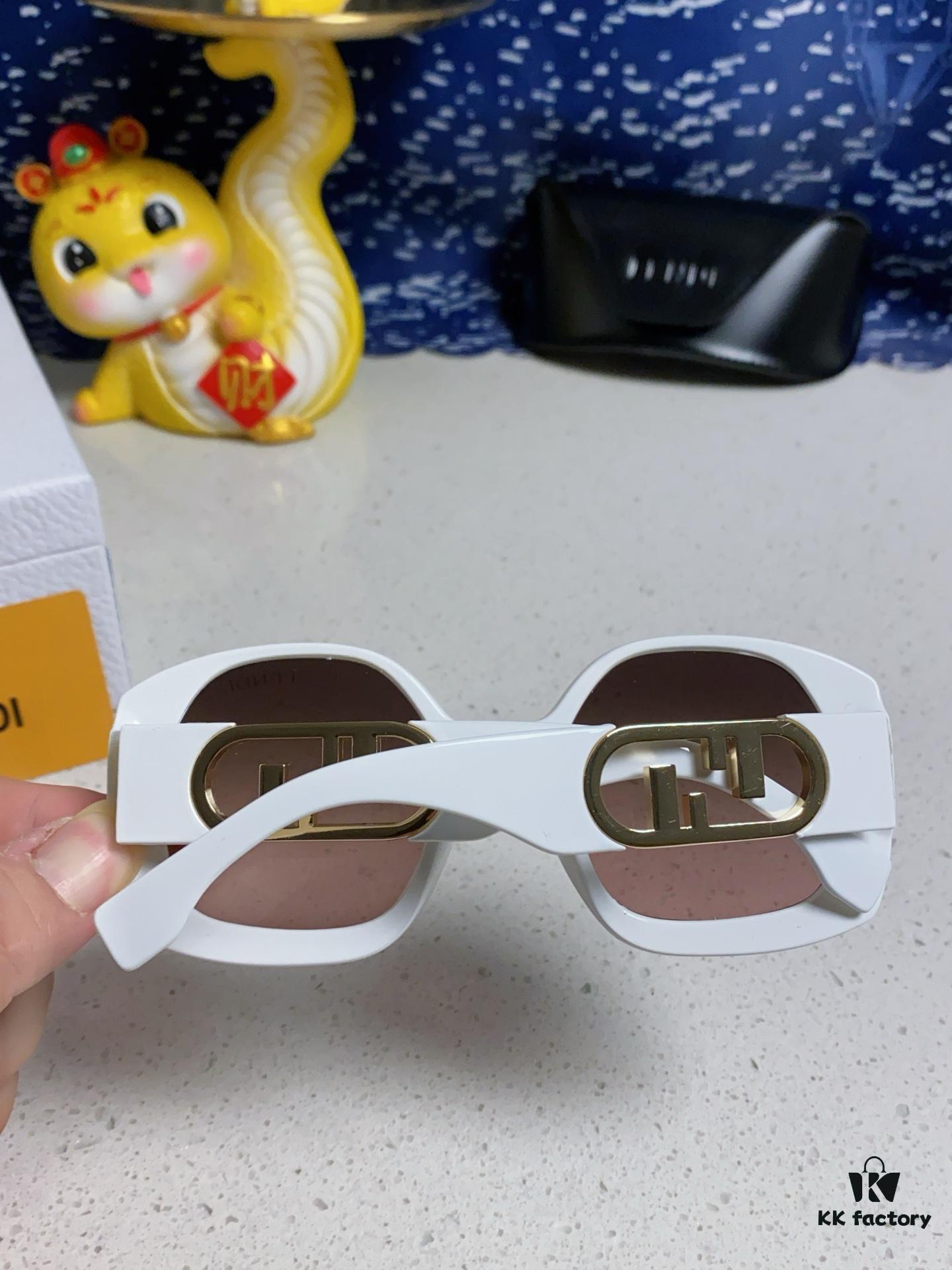 FENDI Acetate O'Lock Sunglasses with Gold-Tone Metal Temples Featuring Oversized O'Lock Logo
