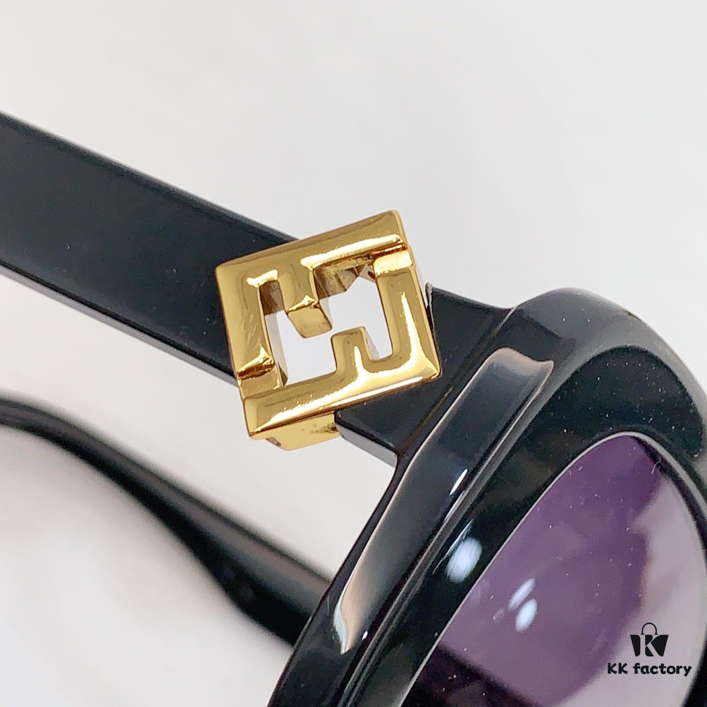 6931fcaa3a89a121ed54d19a 135 FENDI MOD: FE40138I Size: 54□19-140 Sunglasses