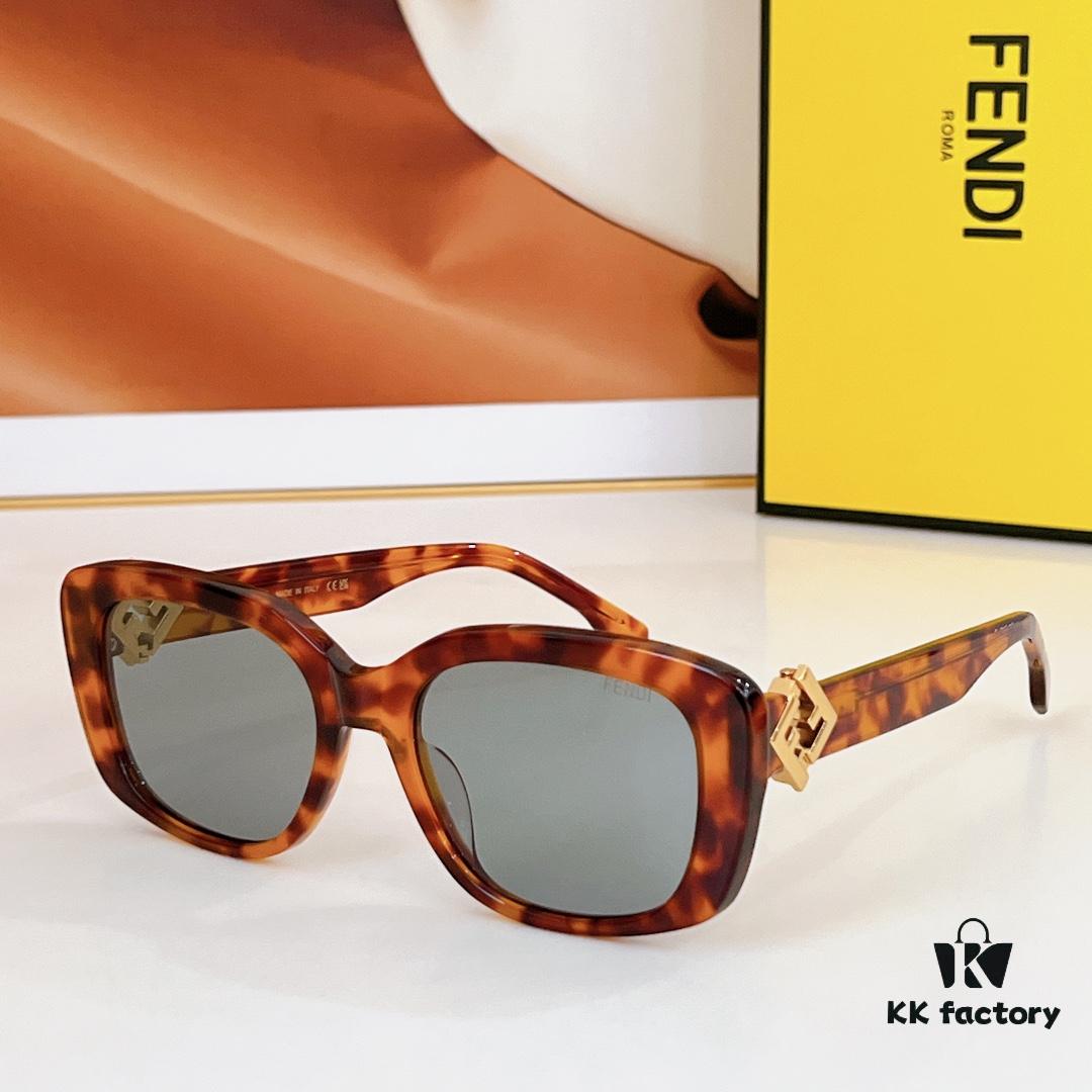 135 FENDI Sunglasses