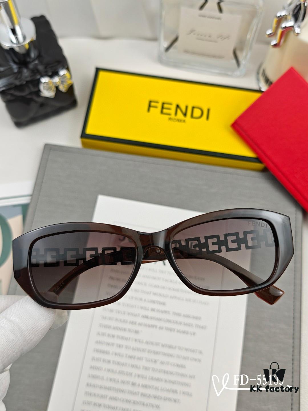 6931fcac3a89a121ed54d1b6 FENDI Italy | Polarized Sunglasses with TR90 Frame and Polarlite Lens