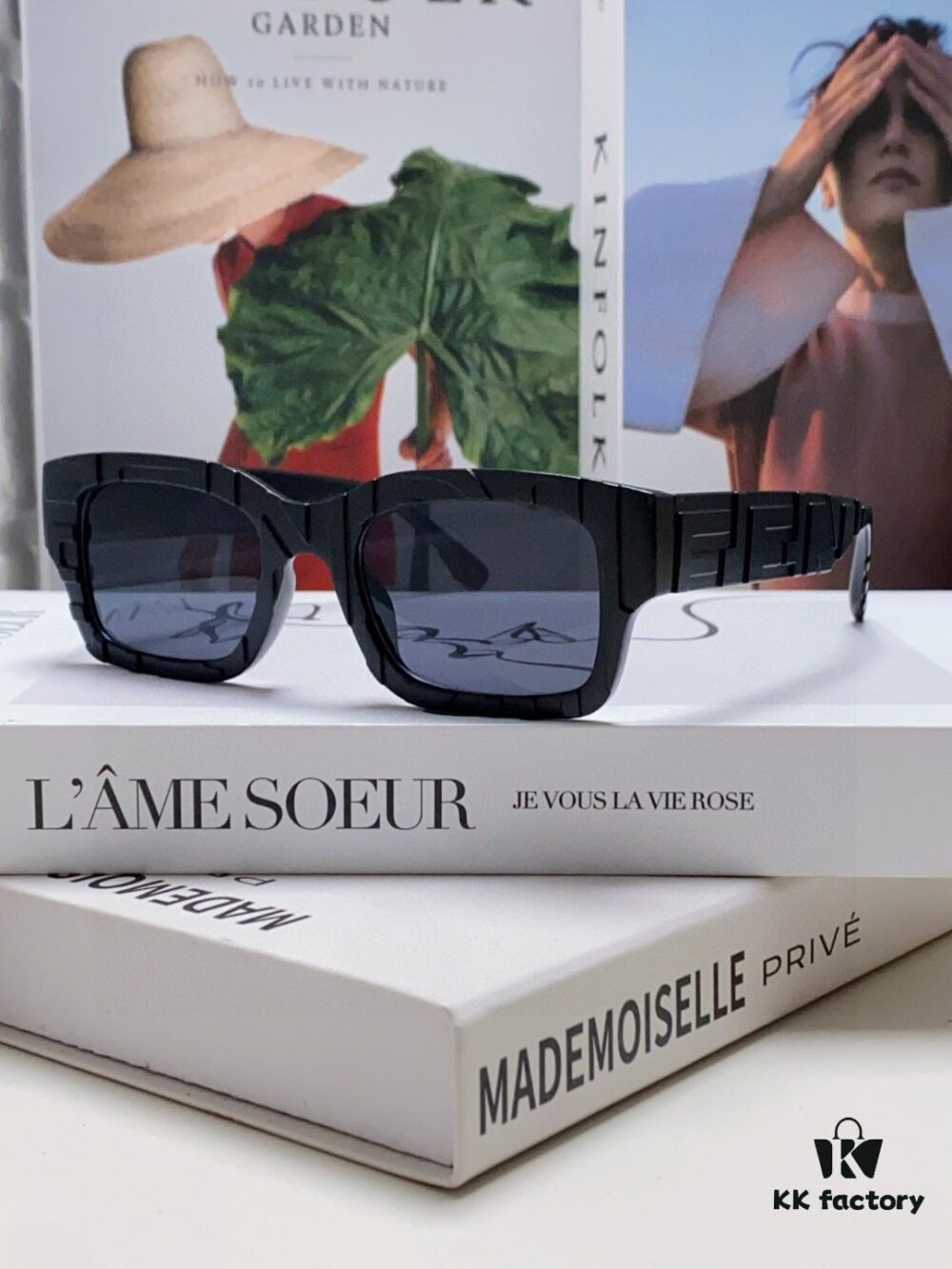 6931fcaf3a89a121ed54d1bb FENDI 2025 New Square Sunglasses, Trendy Hip-Hop Style Alphabet Design, Instagram-Worthy Street Snap Shades