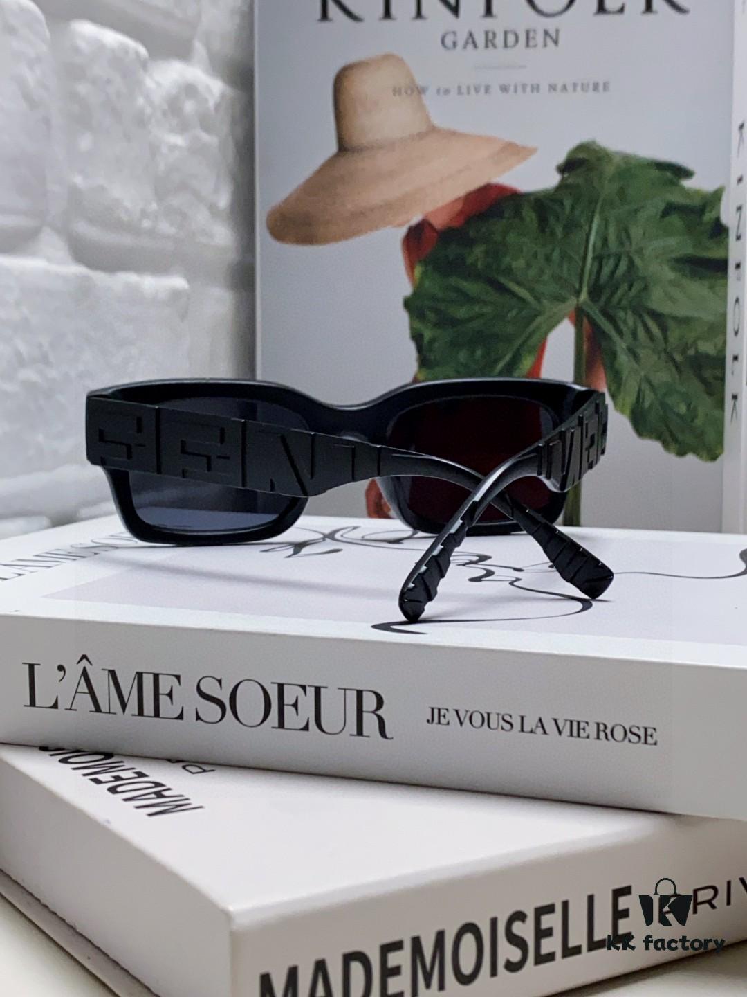 6931fcb03a89a121ed54d1bd FENDI 2025 New Square Sunglasses, Trendy Hip-Hop Style Alphabet Design, Instagram-Worthy Street Snap Shades