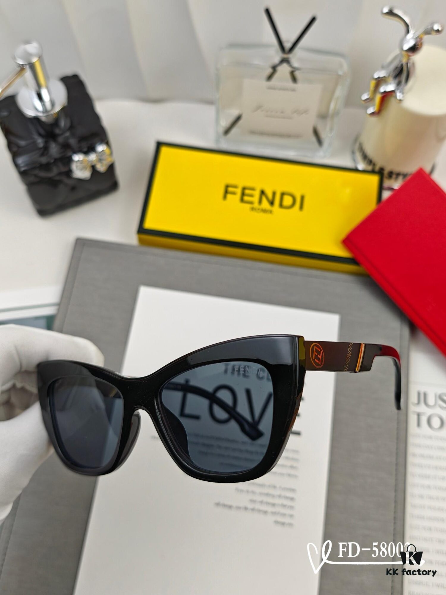 6931fcb83a89a121ed54d233 FENDI Italy | Polarized Sunglasses with TR90 Frame and POLAROID Lens