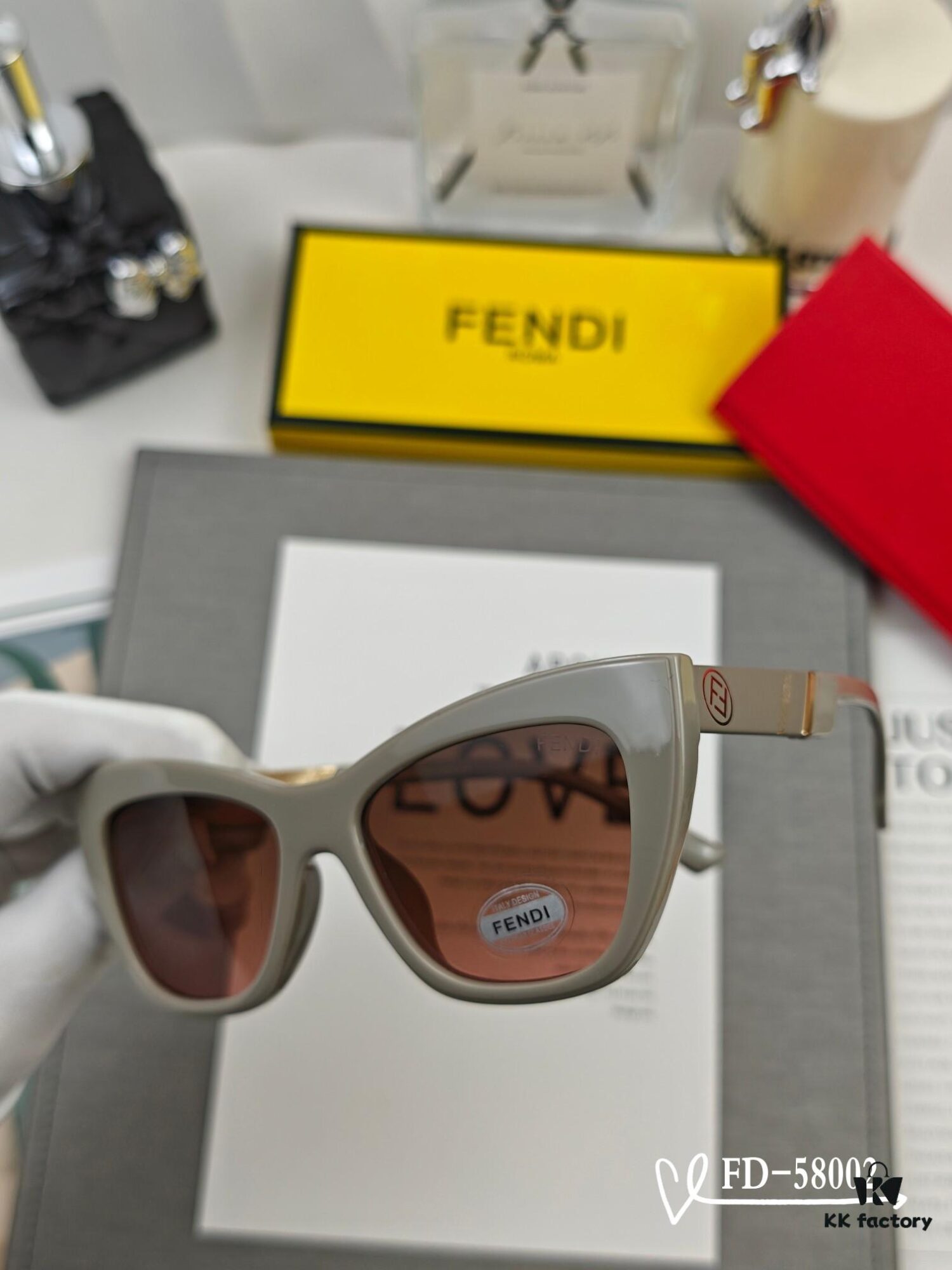 6931fcb83a89a121ed54d234 FENDI Italy | Polarized Sunglasses with TR90 Frame and POLAROID Lens