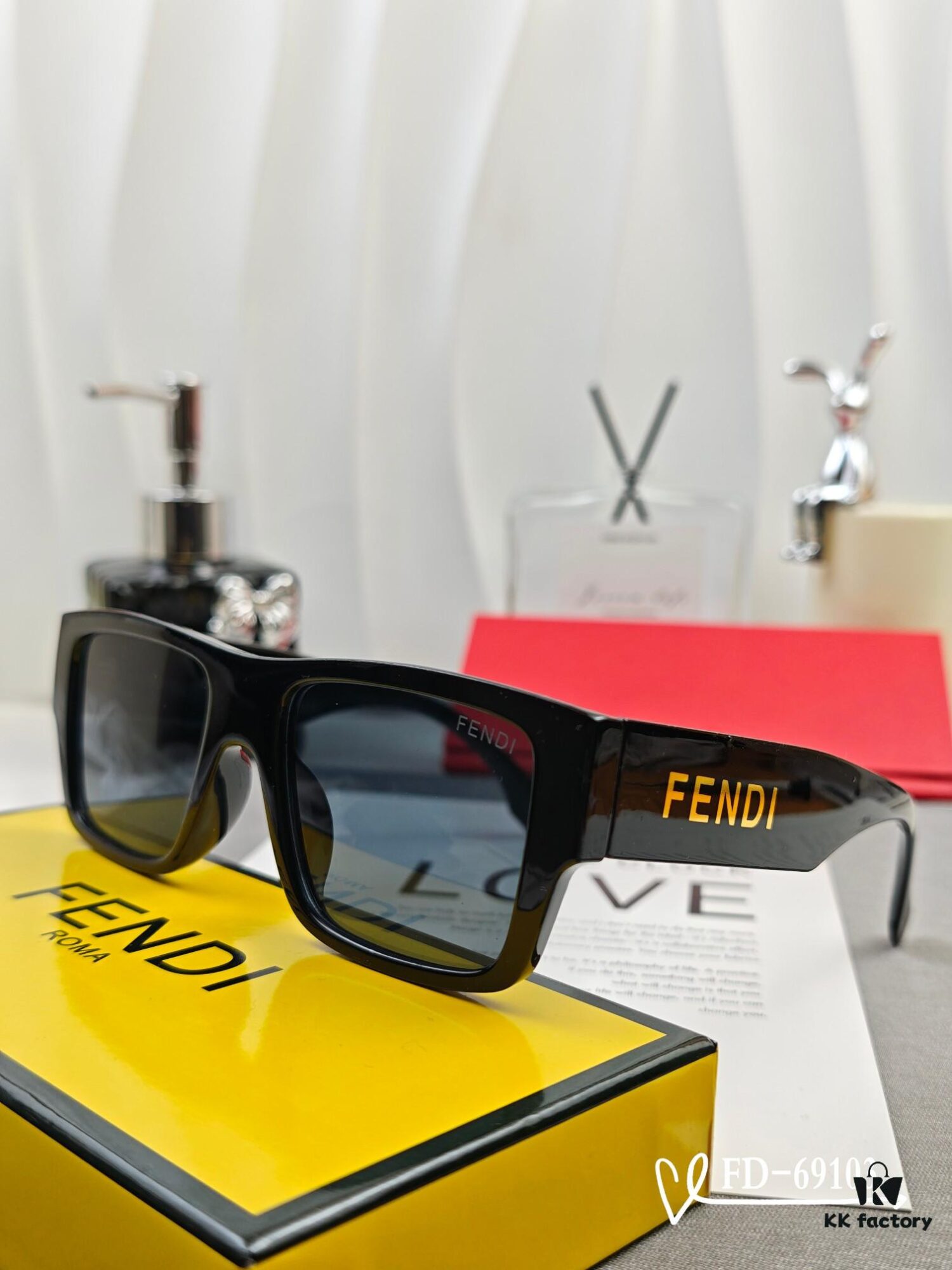 6931fcb93a89a121ed54d23c Italian FENDI Sunglasses with Polarized Lenses