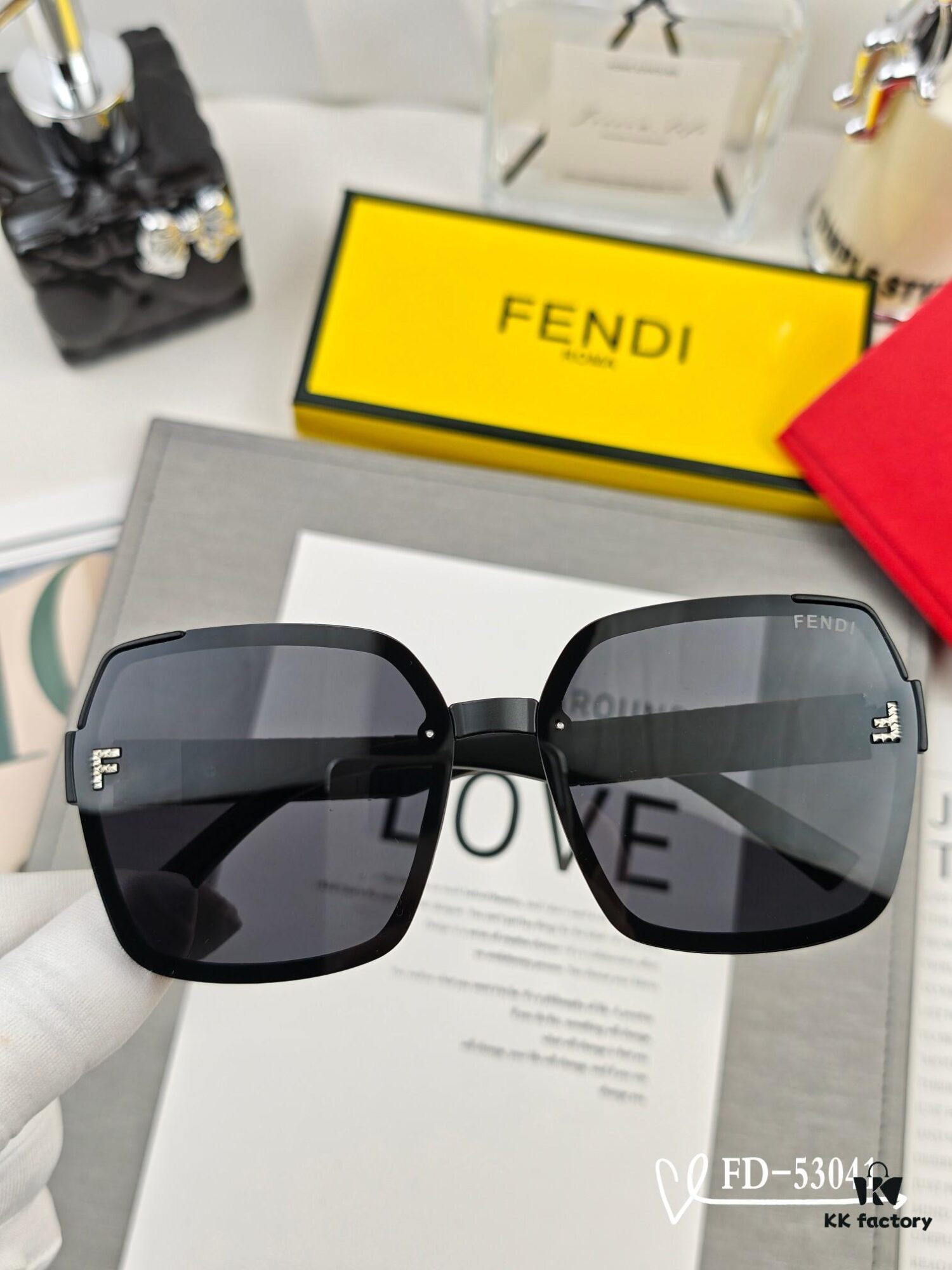 6931fcba3a89a121ed54d250 Italian FENDI New Arrival Sunglasses Model 53041 with Polarized Lenses, Lightweight TR90 Frame for Comfortable Wear