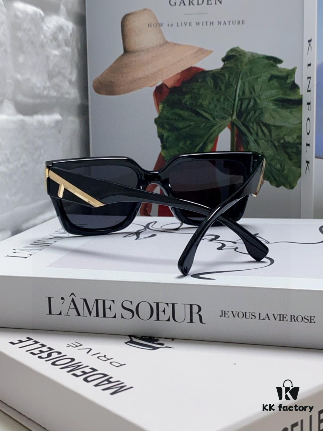 6931fcc33a89a121ed54d2c7 FENDI 2024 New Logo Design Minimalist Fashion Women's Sunglasses with Seamless Mirror Lenses