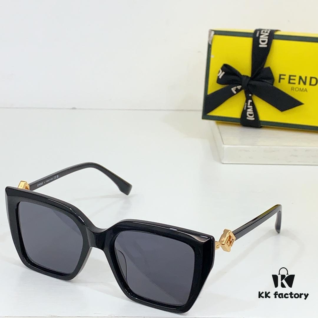 6931fcc43a89a121ed54d2d2 140 FENDI MODEL: FE40161I SIZE: 55□16-145 Sunglasses