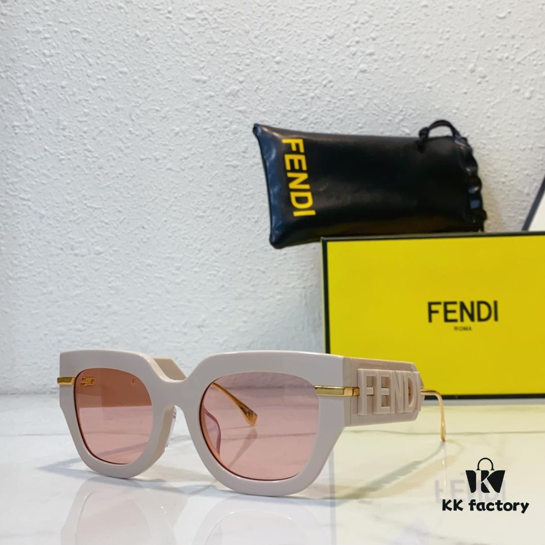130 FENDI MOD: FE40097 SIZE: 53-22-140 Sunglasses