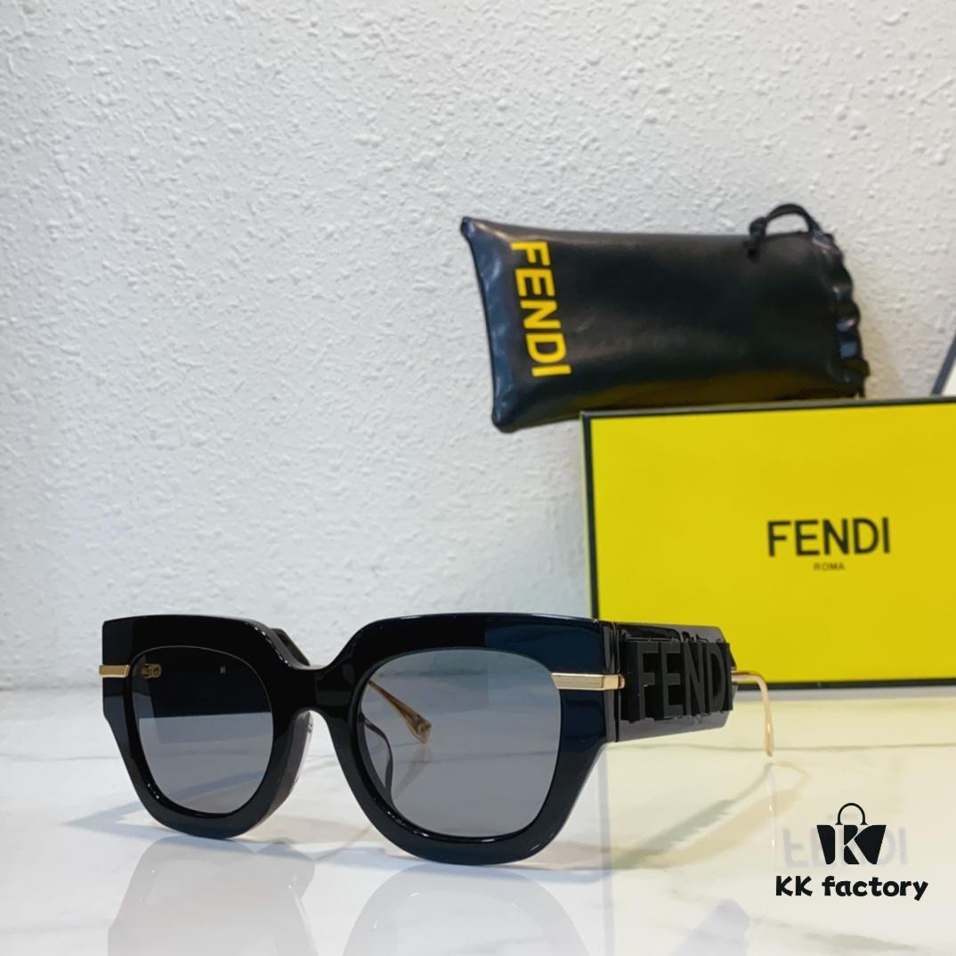 130 FENDI MOD: FE40097 SIZE: 53-22-140 Sunglasses