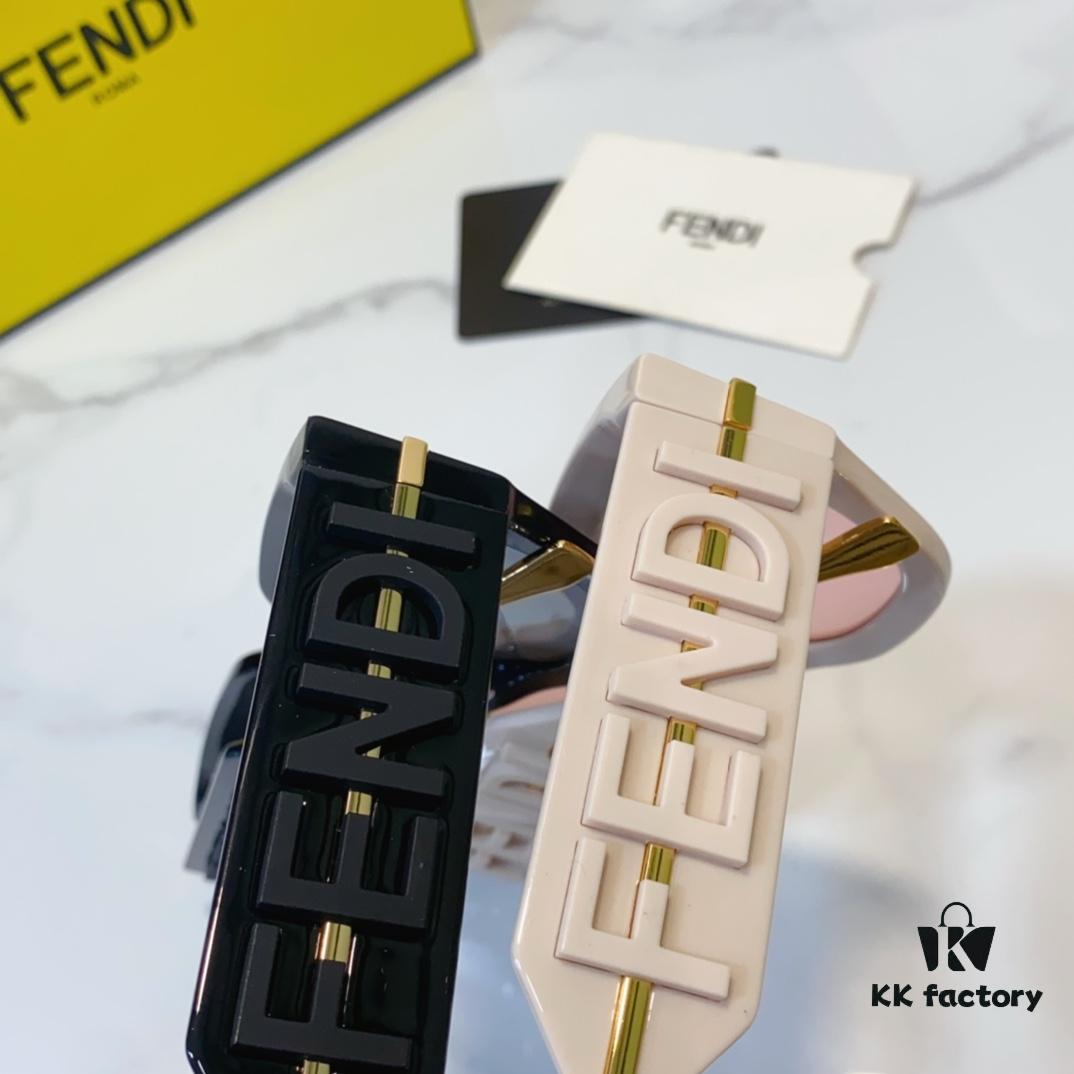130 FENDI MOD: FE40097 SIZE: 53-22-140 Sunglasses